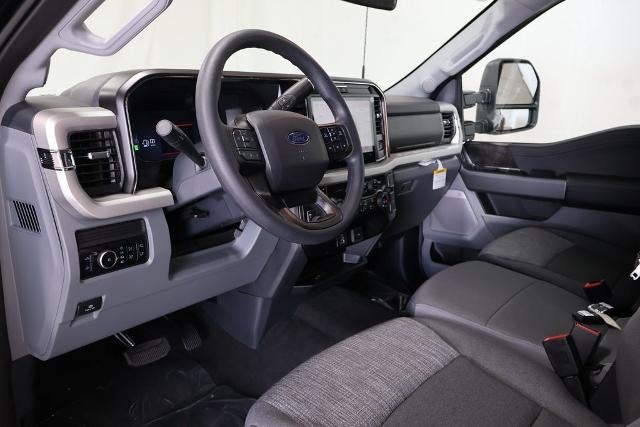 2027 Ford Super Duty F-450 DRW XLT