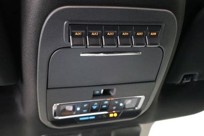 2027 Ford Super Duty F-450 DRW Platinum
