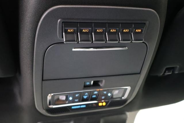 2027 Ford Super Duty F-450 DRW Platinum