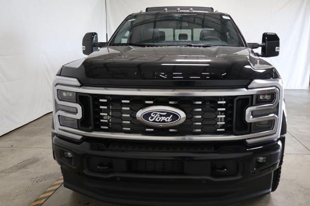 2027 Ford Super Duty F-450 DRW Platinum