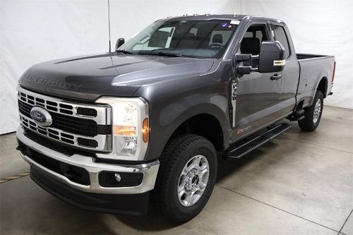 2026 Ford Super Duty F-350 SRW XLT