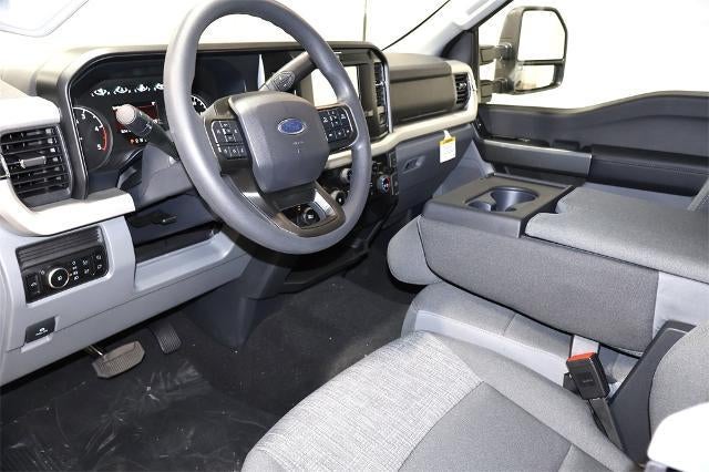 2026 Ford Super Duty F-350 SRW XLT