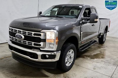2026 Ford Super Duty F-350 SRW XLT