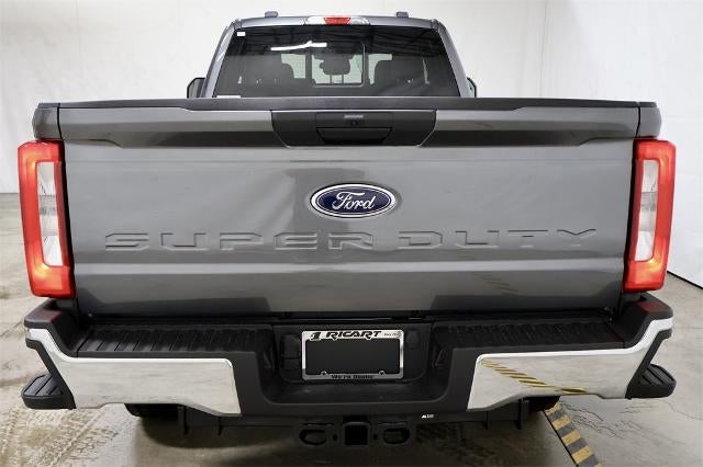 2026 Ford Super Duty F-350 SRW XLT