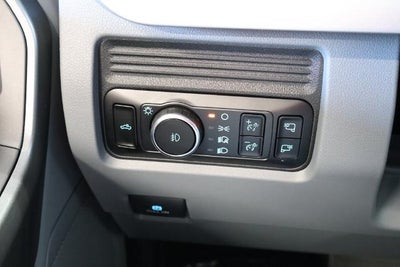 2027 Ford Super Duty F-350 SRW XLT