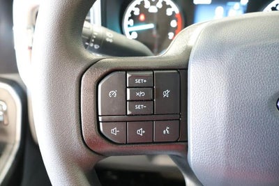 2027 Ford Super Duty F-350 SRW XLT