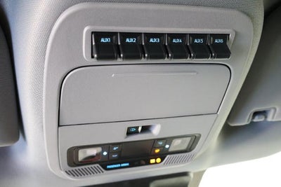 2027 Ford Super Duty F-350 SRW XLT