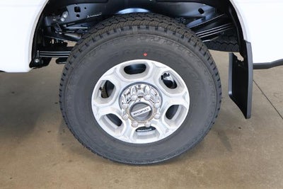 2027 Ford Super Duty F-350 SRW XLT