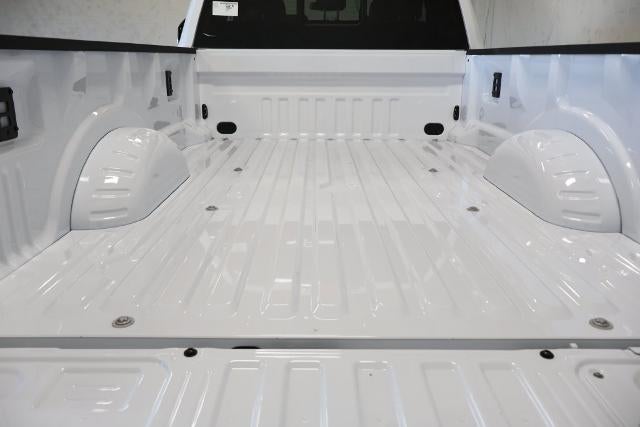2027 Ford Super Duty F-350 SRW XLT