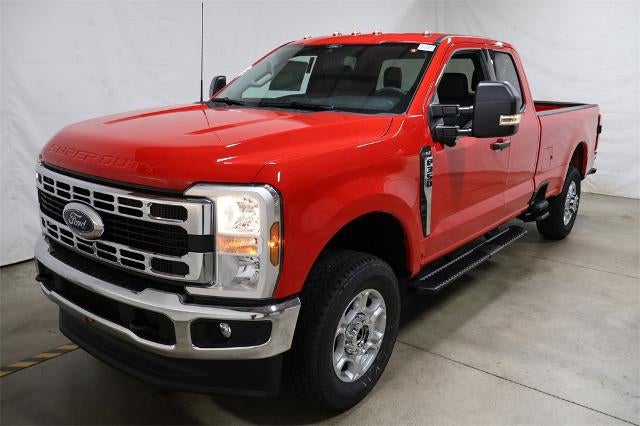 2026 Ford Super Duty F-350 SRW XLT