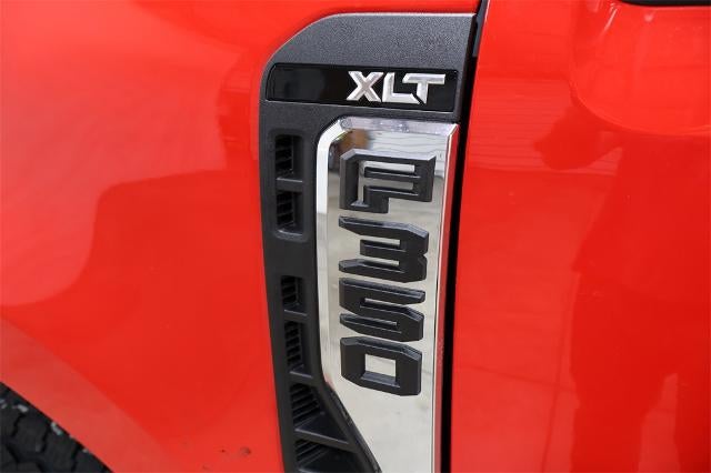 2026 Ford Super Duty F-350 SRW XLT