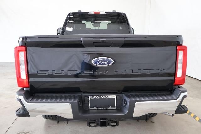 2026 Ford Super Duty F-350 SRW XLT