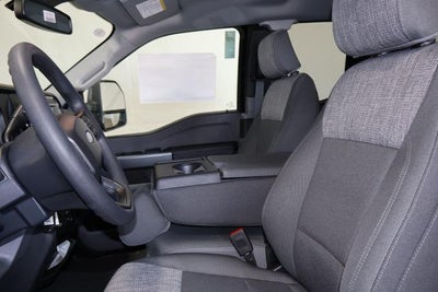 2027 Ford Super Duty F-350 SRW XLT
