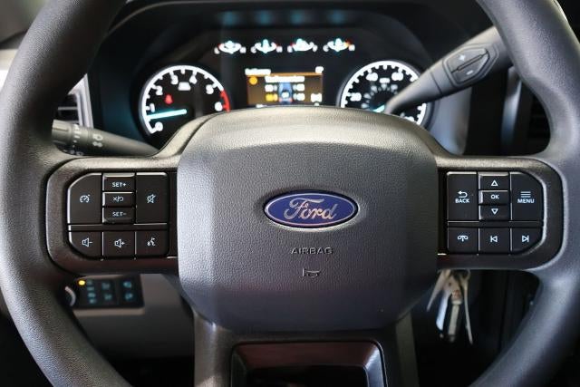 2027 Ford Super Duty F-350 SRW XLT