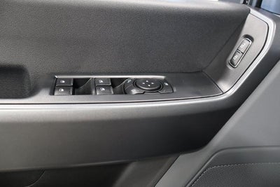 2027 Ford Super Duty F-350 SRW XLT