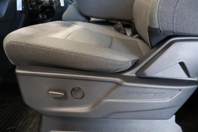 2027 Ford Super Duty F-350 SRW XLT