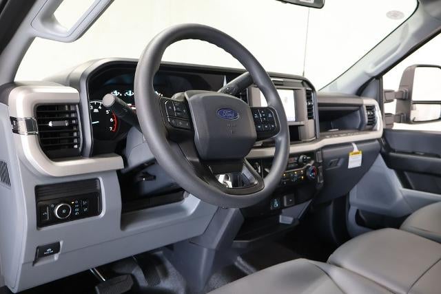 2027 Ford Super Duty F-350 SRW XL
