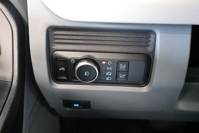 2027 Ford Super Duty F-350 SRW XL