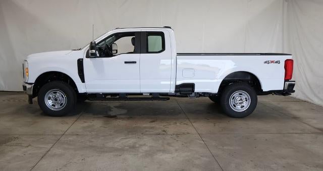 2027 Ford Super Duty F-350 SRW XL