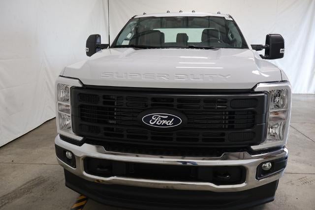 2027 Ford Super Duty F-350 SRW XL