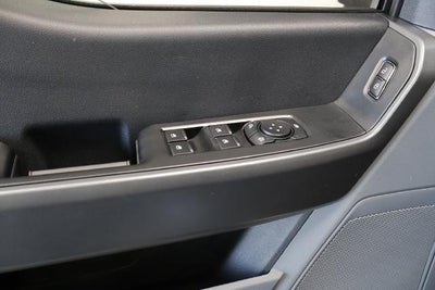2027 Ford Super Duty F-350 SRW XLT