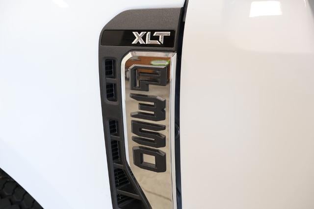 2026 Ford Super Duty F-350 SRW XLT