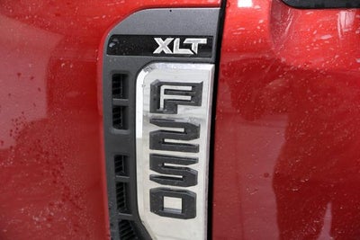 2027 Ford Super Duty F-250 SRW XLT