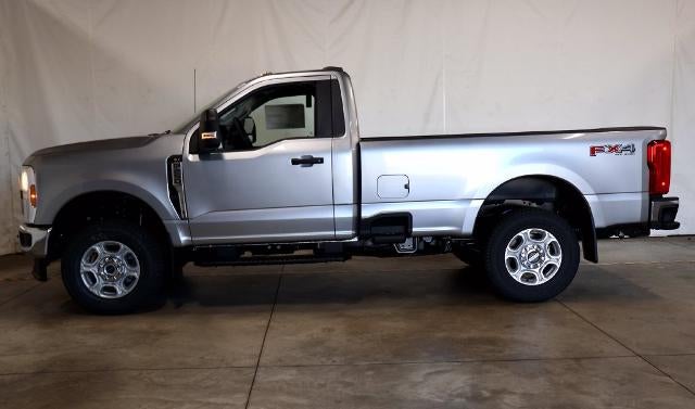 2027 Ford Super Duty F-250 SRW XLT
