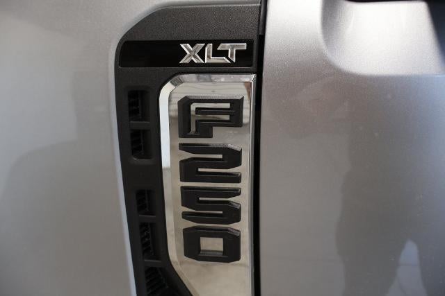 2027 Ford Super Duty F-250 SRW XLT