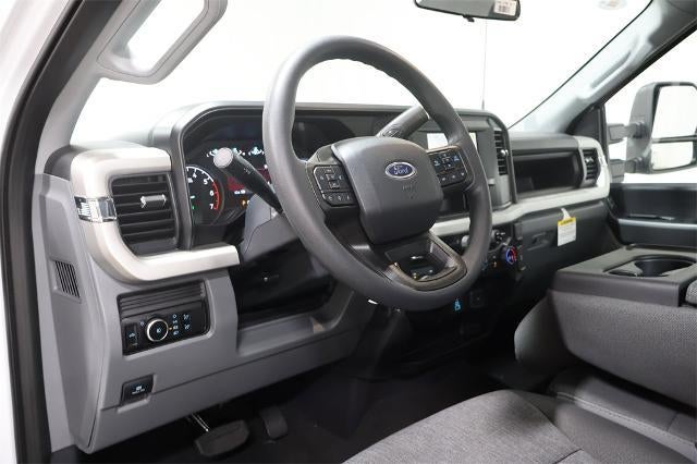 2025 Ford Super Duty F-350 SRW XL