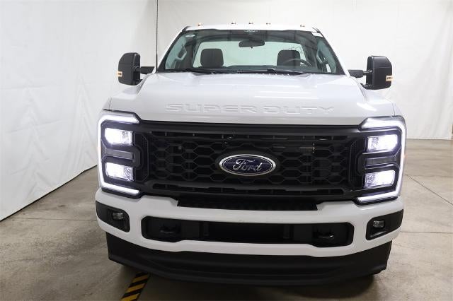 2025 Ford Super Duty F-350 SRW XL