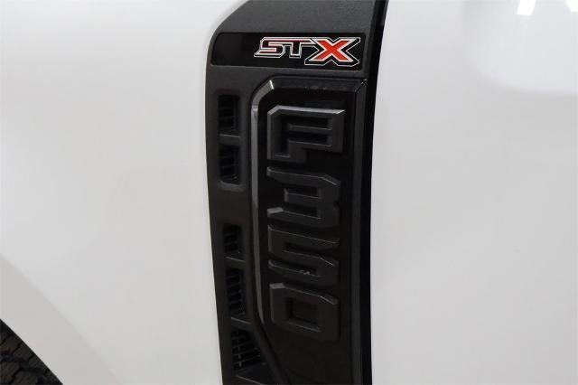 2025 Ford Super Duty F-350 SRW XL