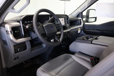 2027 Ford Super Duty F-350 SRW XL
