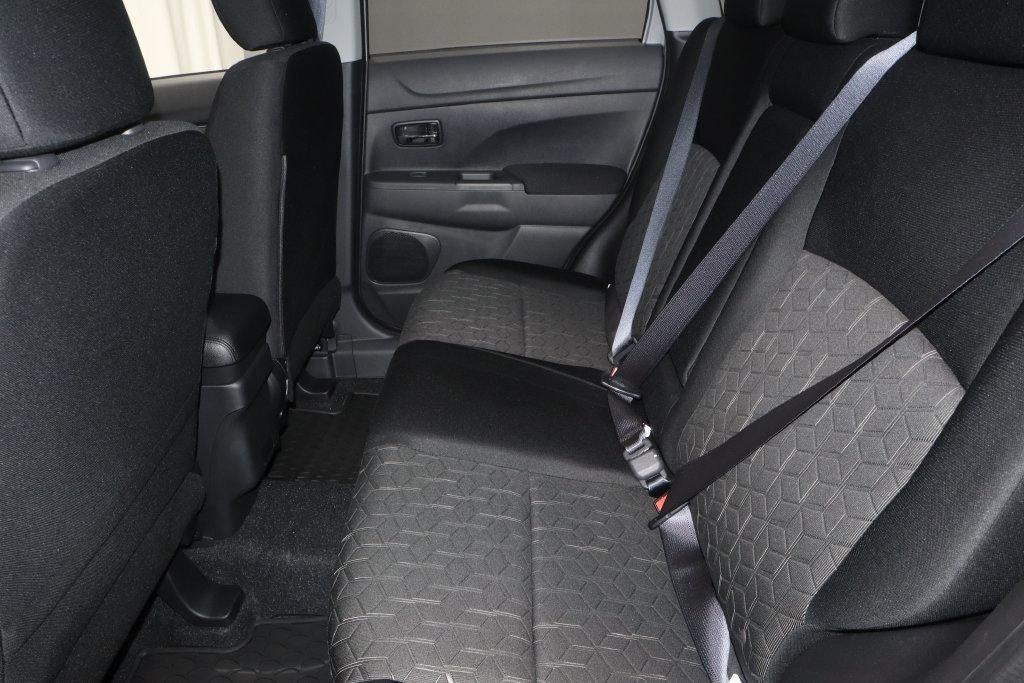 2027 Mitsubishi Outlander Sport ES