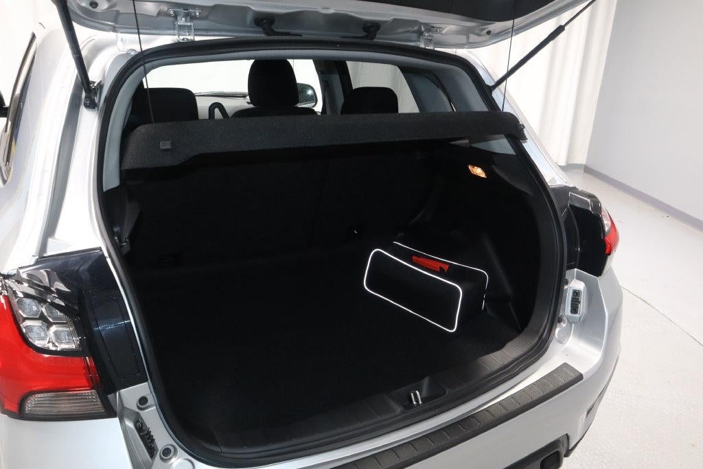 2027 Mitsubishi Outlander Sport ES