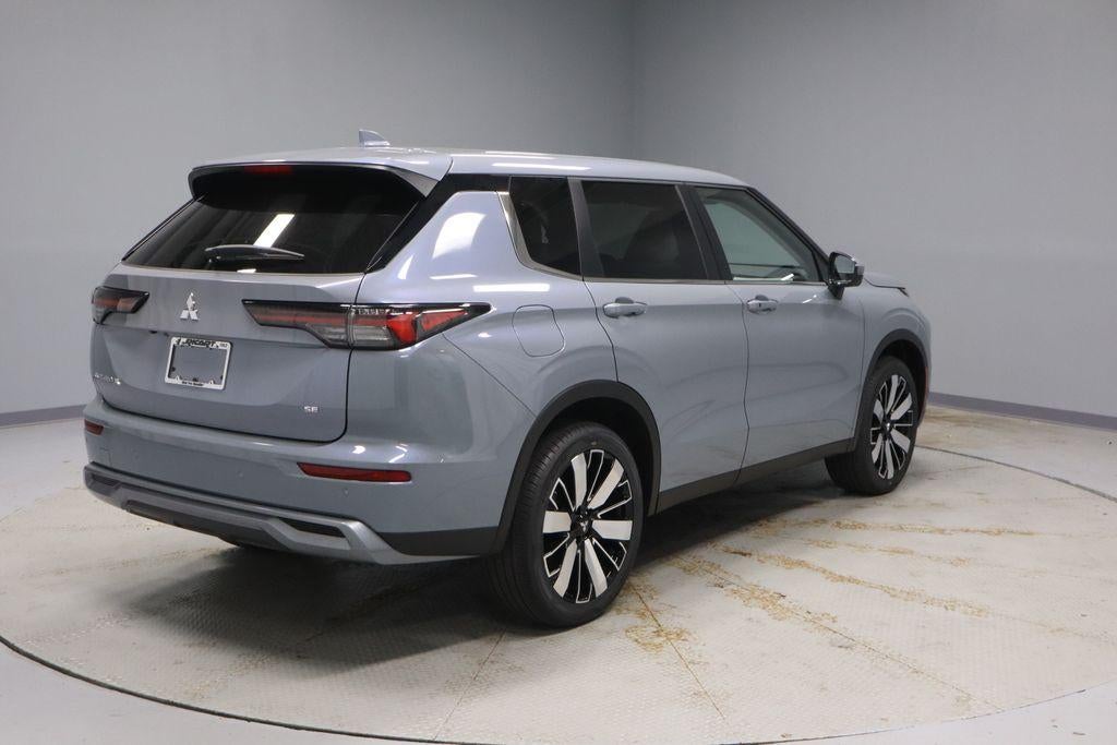 2026 Mitsubishi Outlander SE