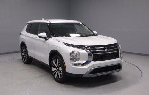 2026 Mitsubishi Outlander SE