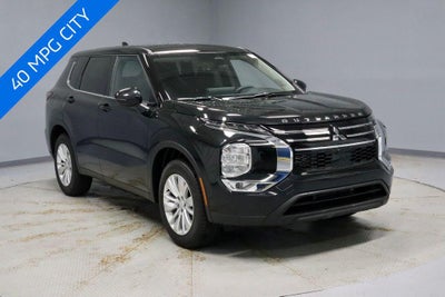 2026 Mitsubishi Outlander ES