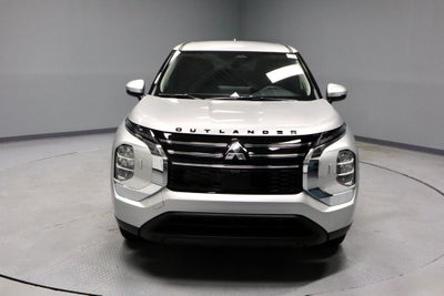 2026 Mitsubishi Outlander ES