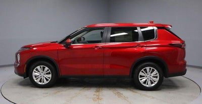 2026 Mitsubishi Outlander ES