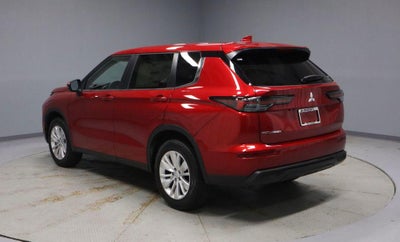 2026 Mitsubishi Outlander ES