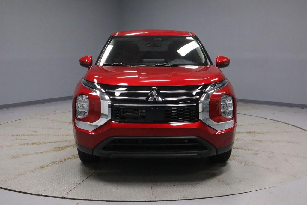 2026 Mitsubishi Outlander ES