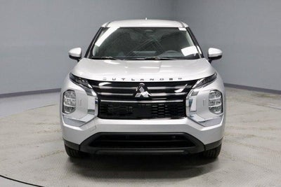 2026 Mitsubishi Outlander ES