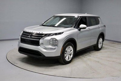 2026 Mitsubishi Outlander ES