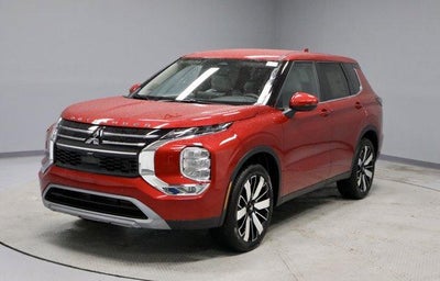 2025 Mitsubishi Outlander SE
