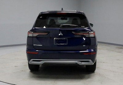 2025 Mitsubishi Outlander SE