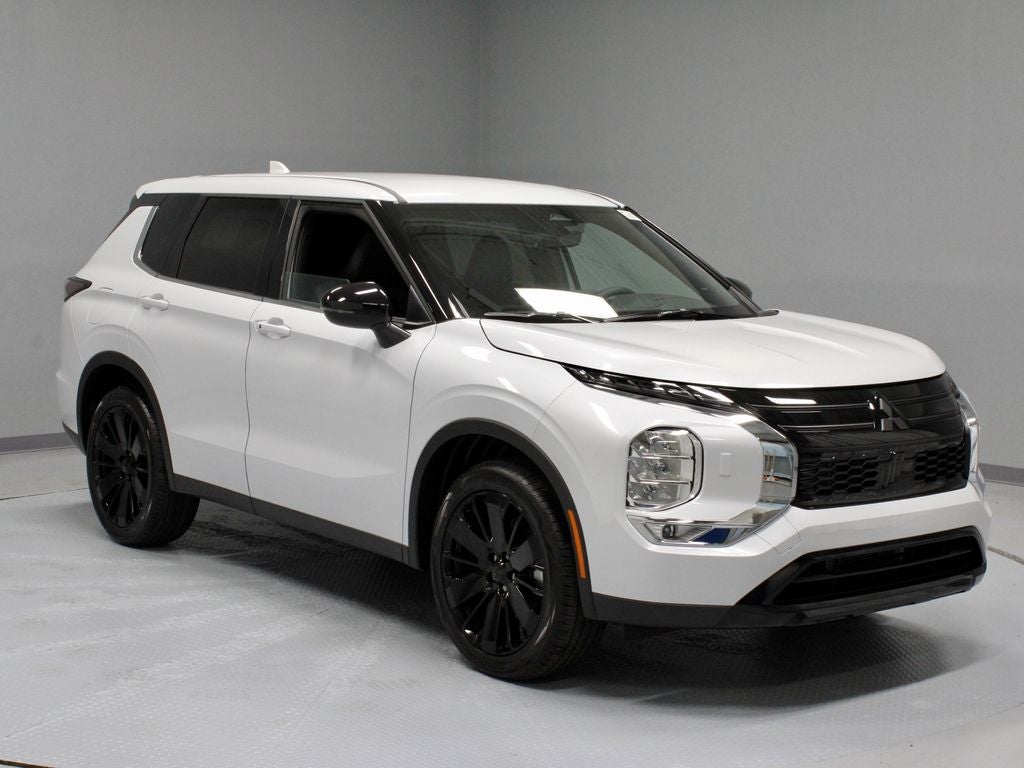 2026 Mitsubishi Outlander LE
