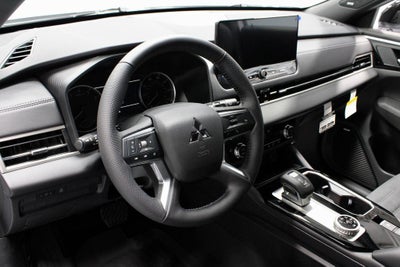 2026 Mitsubishi Outlander LE