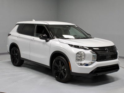 2026 Mitsubishi Outlander LE