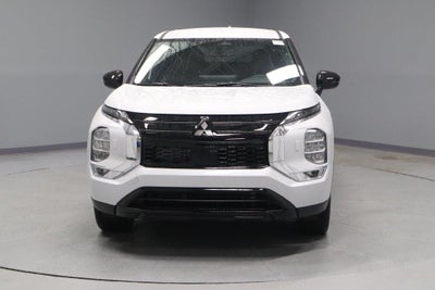 2026 Mitsubishi Outlander LE